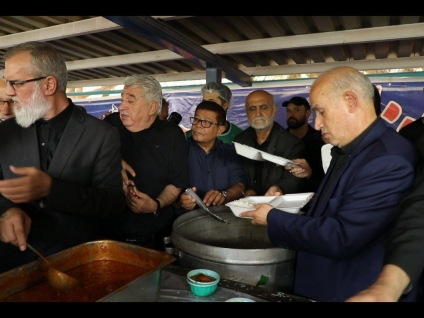گزارش تصویری مراسم سیزدهم محرم به همت شرکت پیشکسوتان کهن با همکاری فدراسیون فوتبال و ستاد نذرواره 
