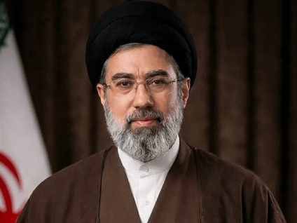 آیت‌الله سید مجتبی خامنه‌ای رهبر جمهوری اسلامی ایران شد