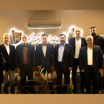 حضور علی تاجرنیا رئیس هایت مدیره باشگاه استقلال در تعاونی پیشکسوتان کهن